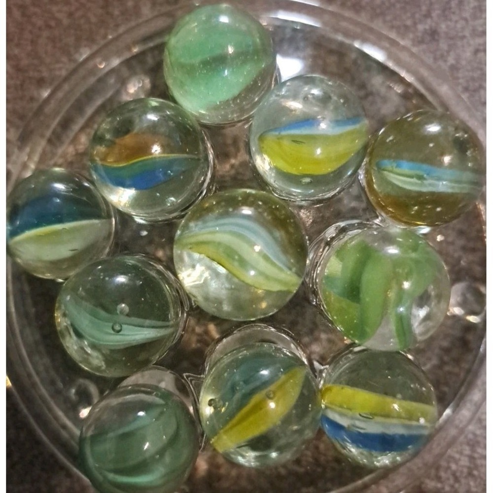 Lot Of 11 Estate Sale Marbles Cats Eyes